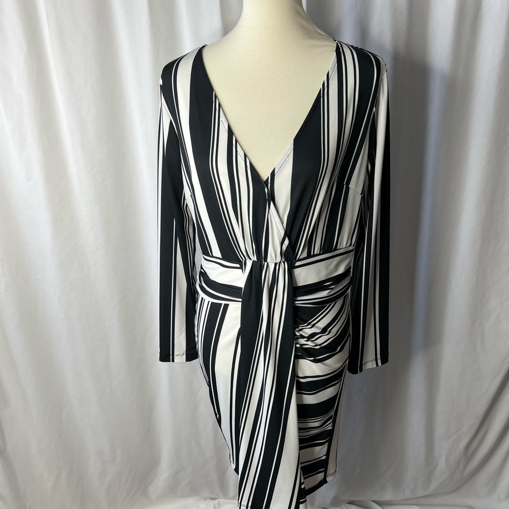 Venus Black & White Striped Draped Long Sleeve Dress – Size L